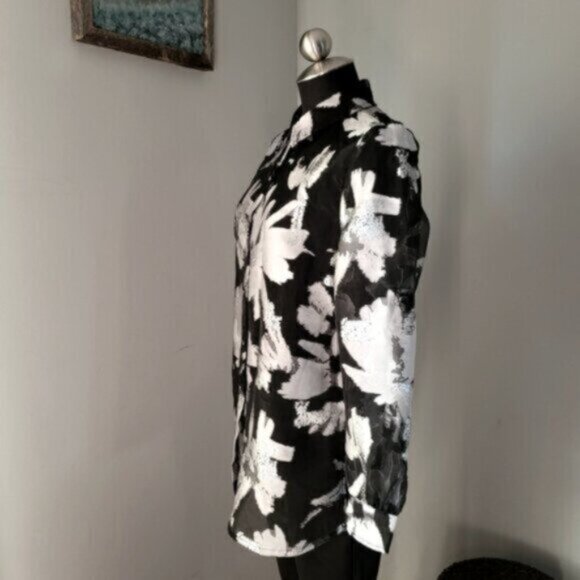Metallic Silver Floral Print Blouse Sz Small - Picture 12 of 13